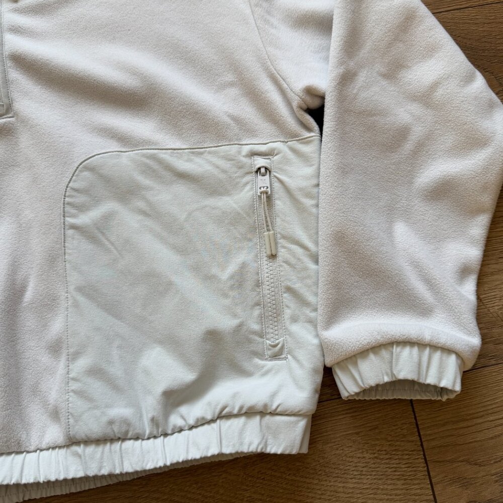 Vuori Women's Aspen Salt Color Half Zip Pullover Size: XS - Picture 6 of 14